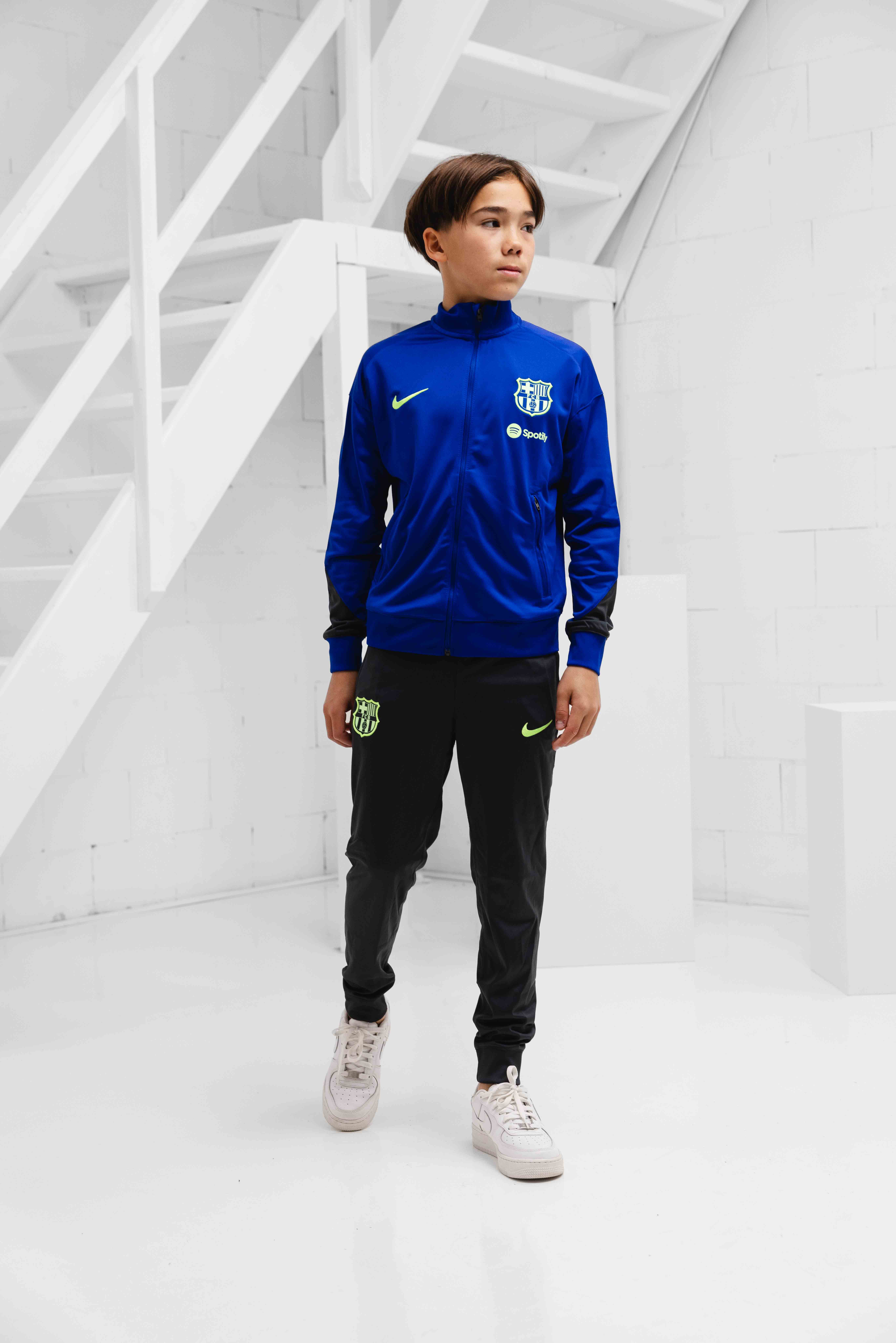 FC Barcelona Strike Full Zip Trainingspak Junior 2024/2025 Kids shoppen