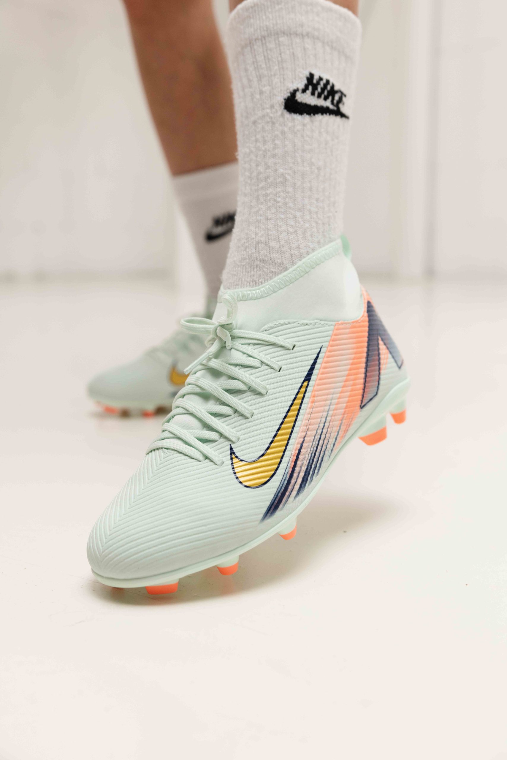 Nike Superfly 10 Club FG/MG Voetbalschoenen Junior Groen - Maat 32 - Kleur: DonkerblauwMintRoze | Soccerfanshop