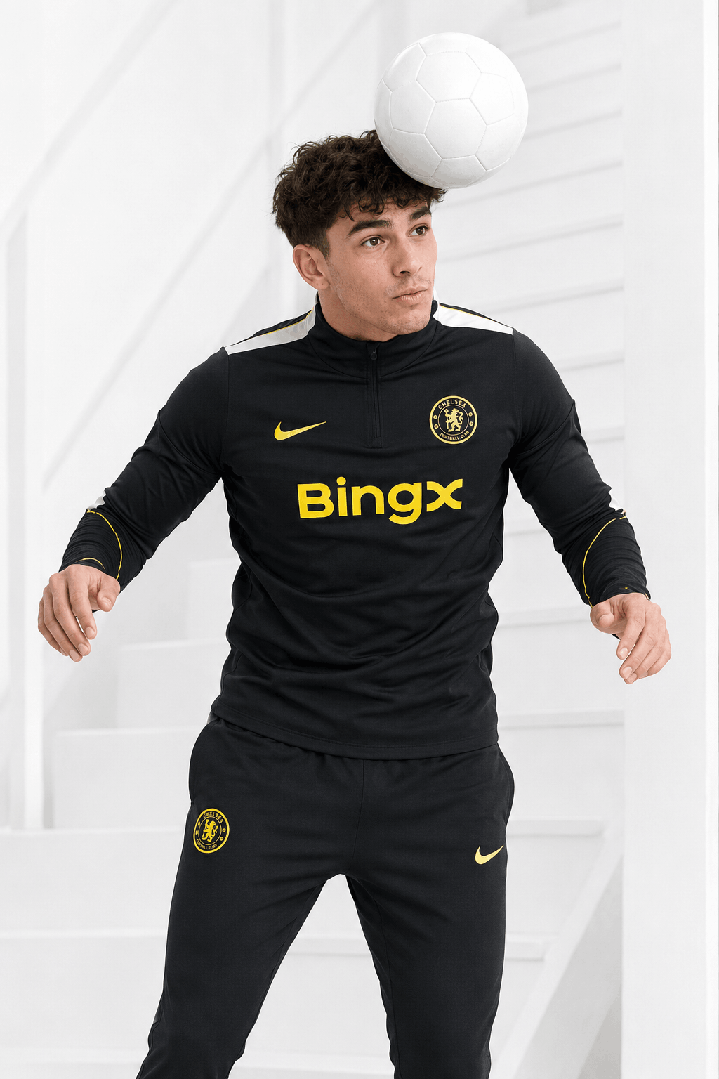 Nike Chelsea Strike Trainigspak Heren Zwart/Wit - Maat M - Kleur: WitZwartGeel | Soccerfanshop