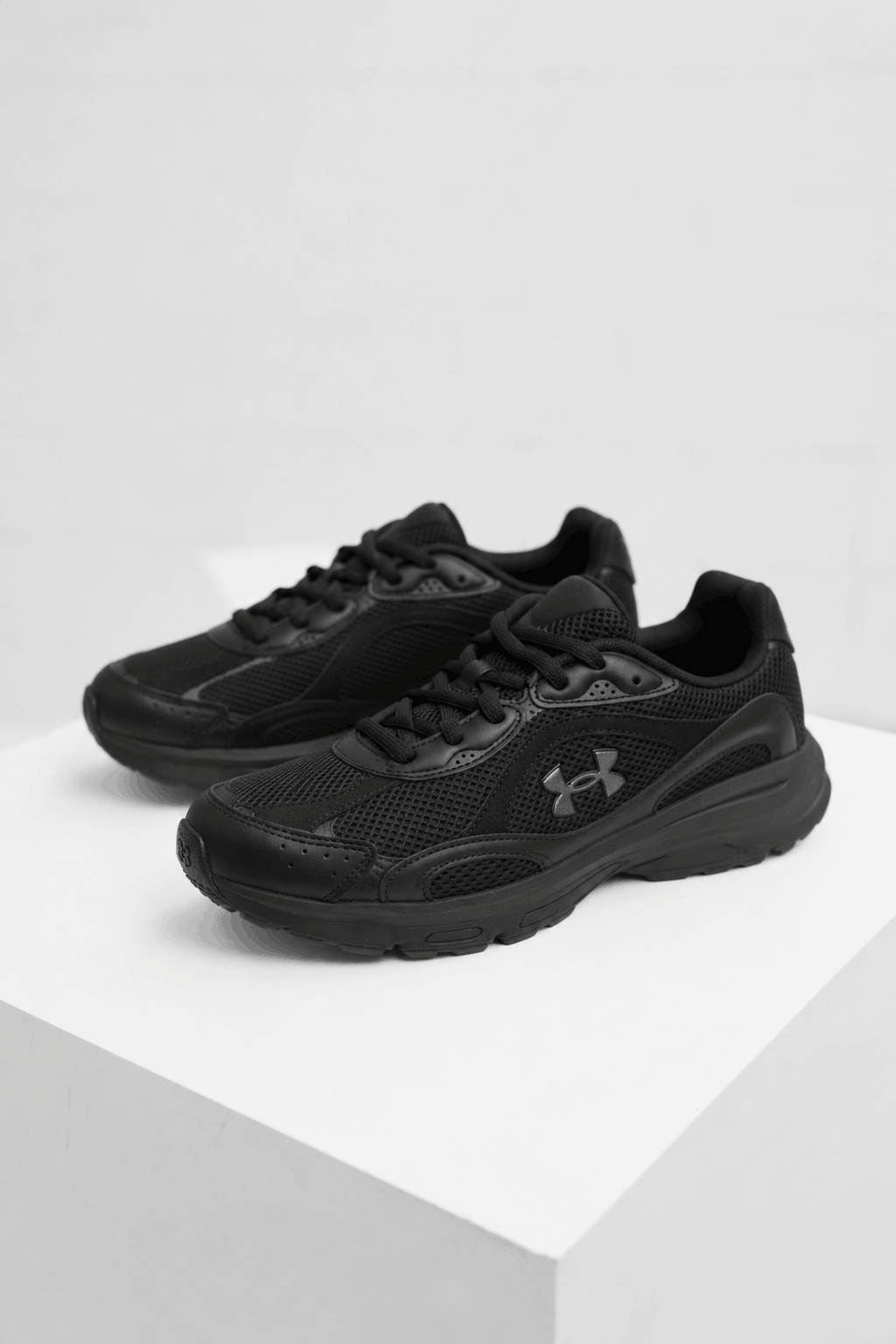 Under Armour Tech Runner Sneakers Heren Zwart - Maat 44 - Kleur: Zwart | Soccerfanshop