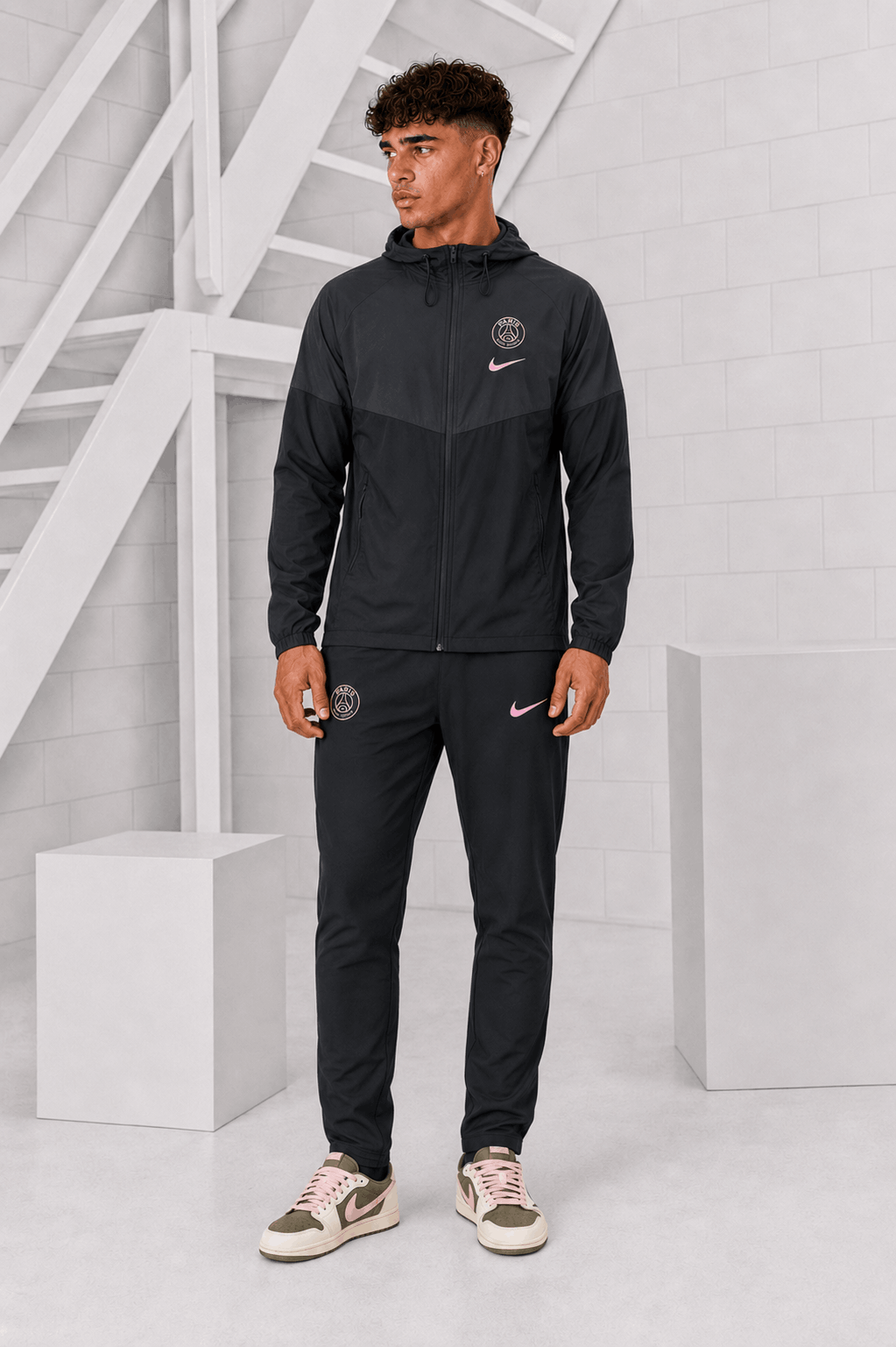 Nike Paris Saint Germain City Style Trainingspak Senior Zwart - Maat L - Kleur: Zwart | Soccerfanshop
