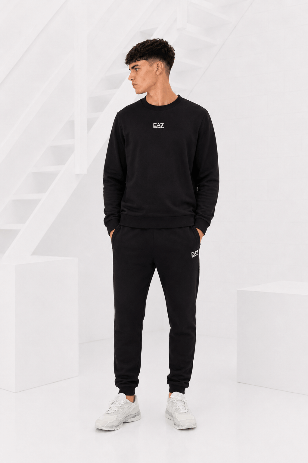 EA7 Emporio Armani 8NPV66 Trainingspak Heren Zwart - Maat L - Kleur: Zwart | Soccerfanshop