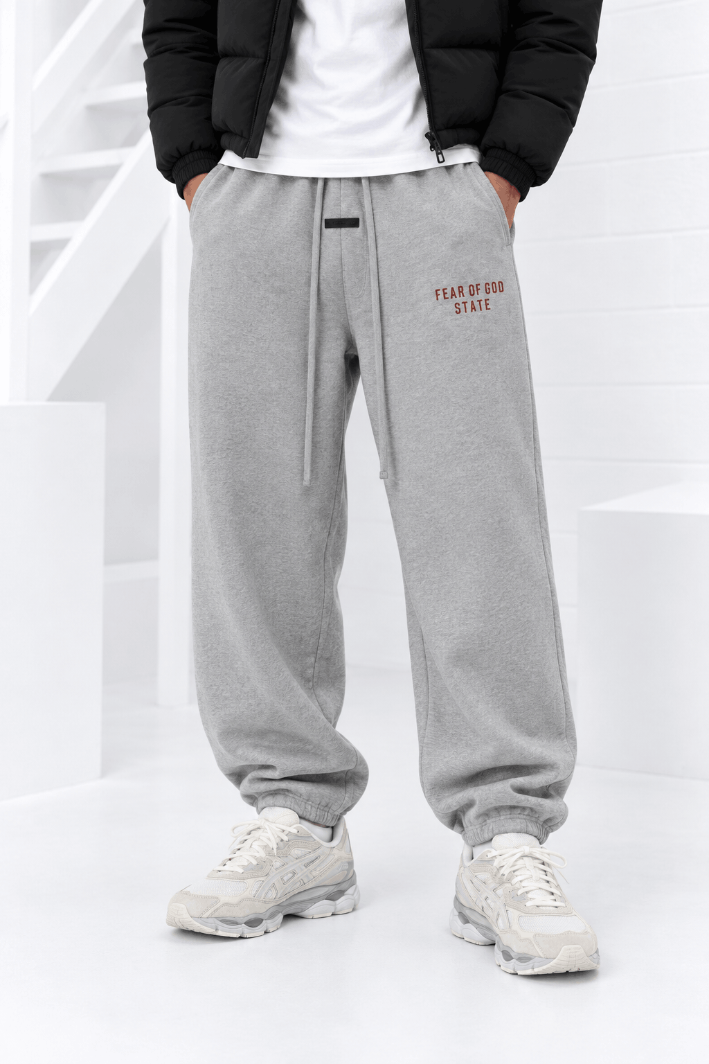 Fear Of God Essentials Fleece State Sweatpants Heren Donkergrijs/Rood - Maat XS - Kleur: DonkergrijsRood | Soccerfanshop