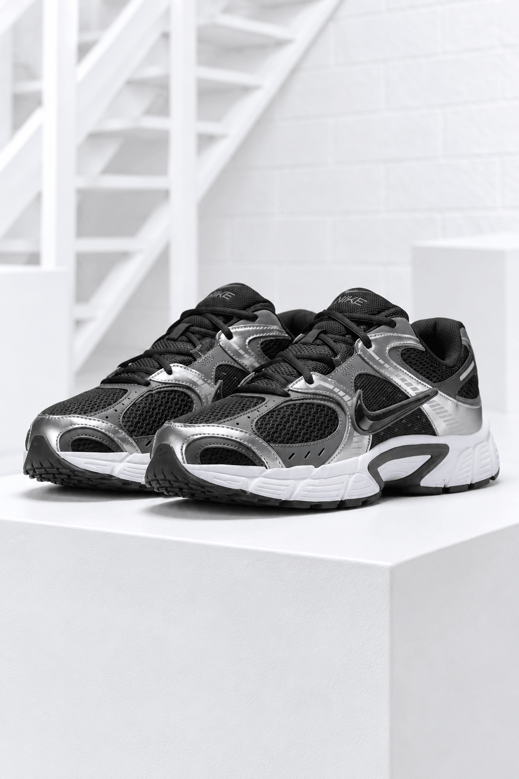 Nike V5 RNR Sneakers Heren Zwart/Grijs - Maat 45 - Kleur: ZwartGrijs | Soccerfanshop