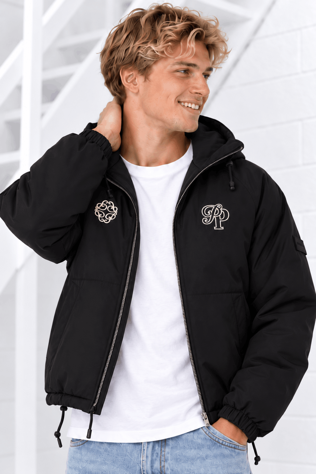 Pure Path Emblem Initials Jas Heren Zwart - Maat L - Kleur: Zwart | Soccerfanshop
