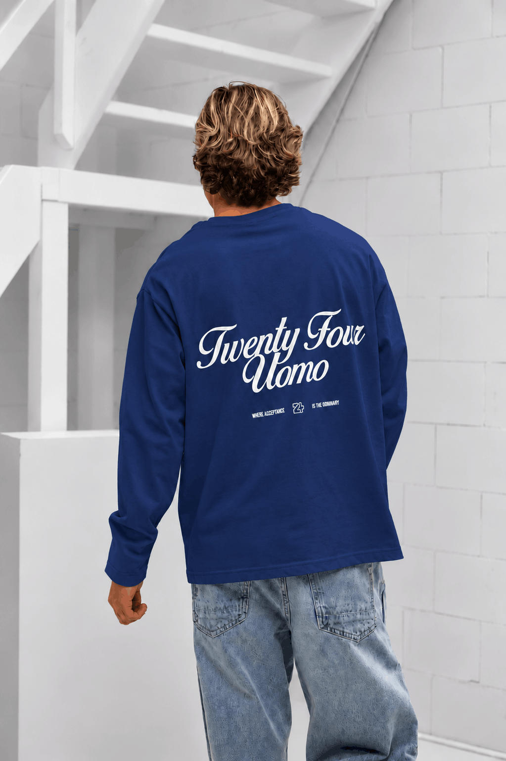 24 Uomo Classic Script Longsleeve Shirt Heren Donkerblauw PRE-ORDER OKTOBER 22 - Maat XS - Kleur: Donkerblauw | Soccerfanshop